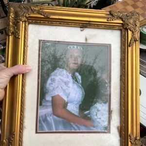 Elegant Gold Ornate Picture Frame